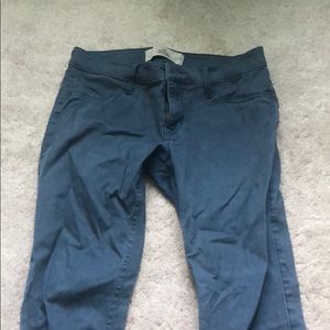 Hollister grey super skinny jeans (1)